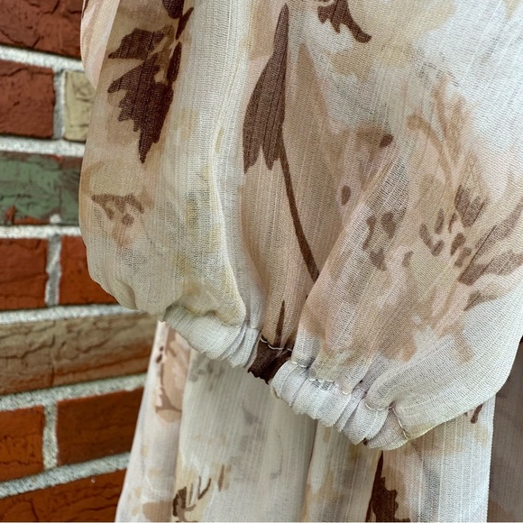 House of Harlow NWT 1960 Long Sleeve Cream Tan Floral Smocked Mini Dress 👗 - Picture 4 of 17